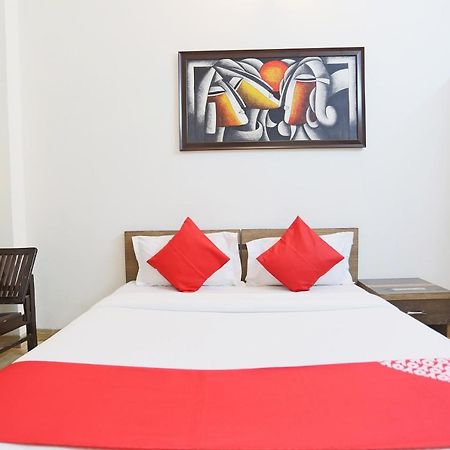 فندق Vrindāvanفي  Oyo 72519 Meera Bhawan المظهر الخارجي الصورة